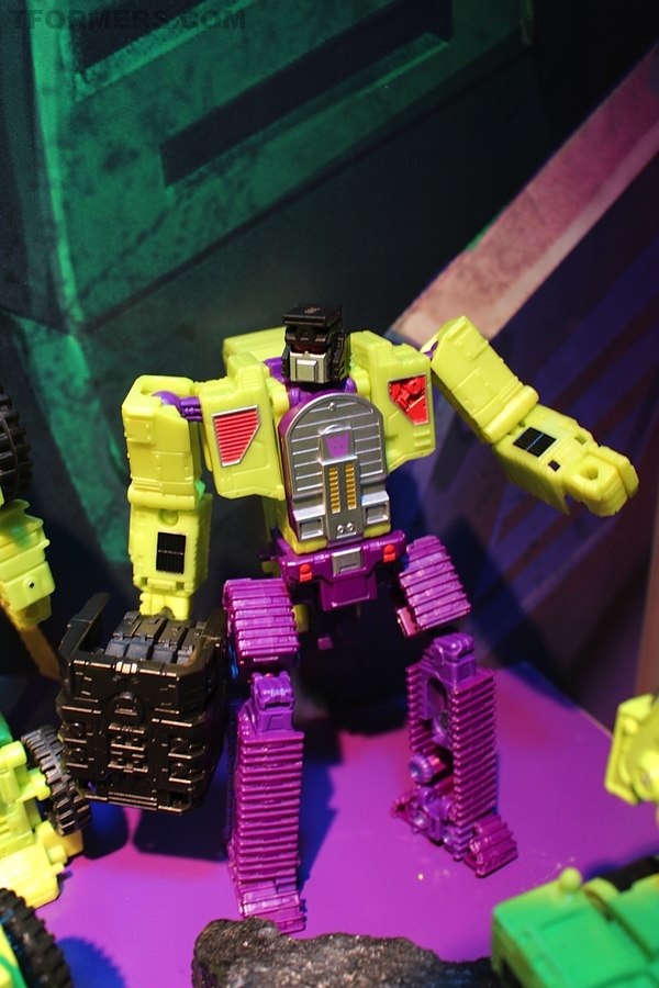 Toy Fair 2015   First Looks At Devastator Combiner Wars FIgures Images  (50 of 130)